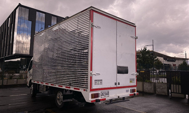 Hino 300 Pro  Xzu640...