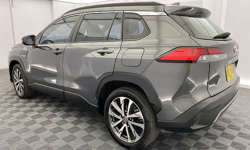 Toyota Corolla Cross...