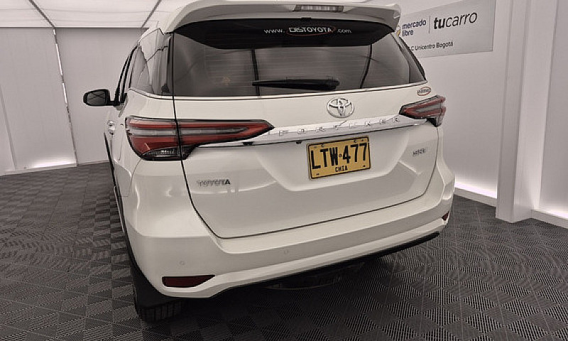 Toyota Fortuner 2.8 ...