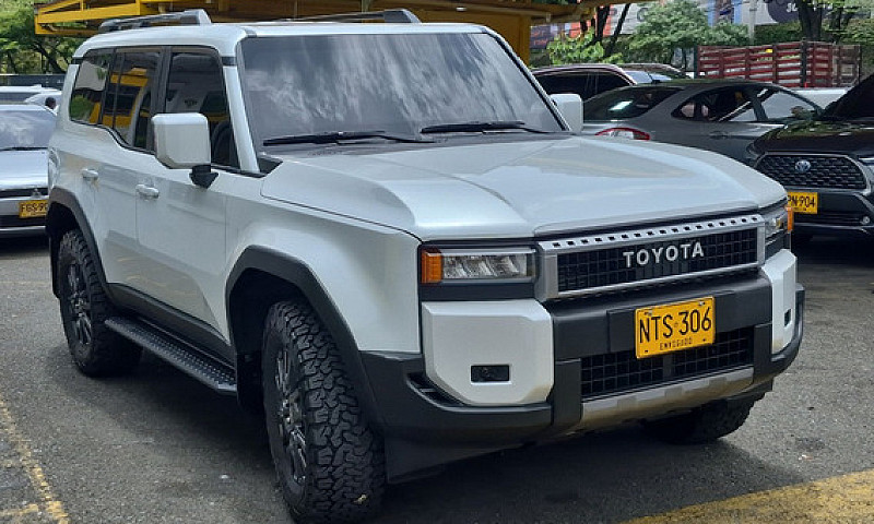 Toyota Land Cruiser ...