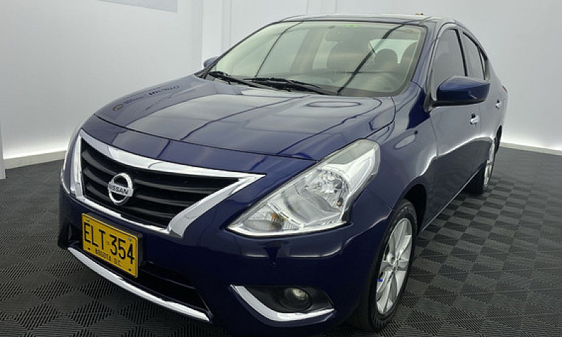 Nissan Versa 1.6 Adv...