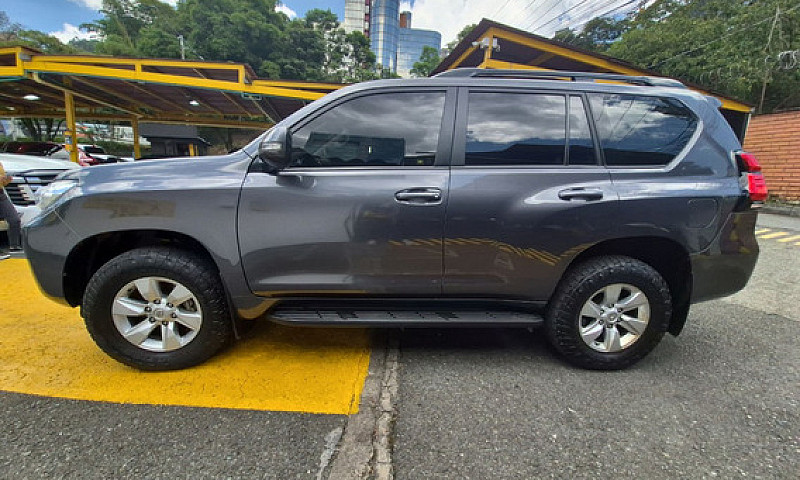Toyota Prado 3.0 Txl...