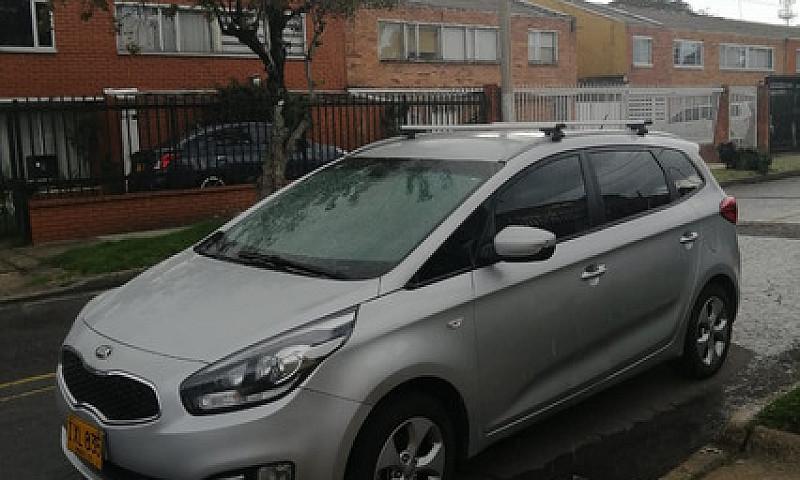 Kia Carens 2.0 Suv E...