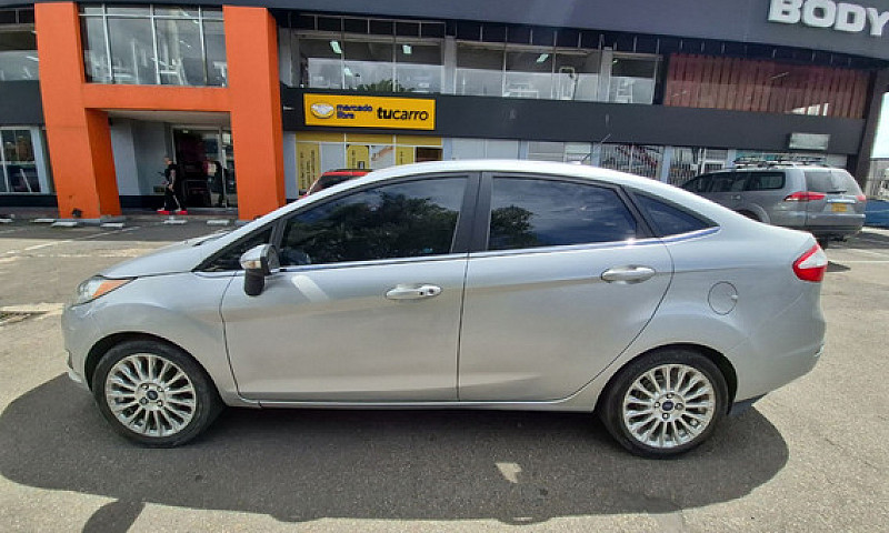 Ford Fiesta 1.6 Tita...
