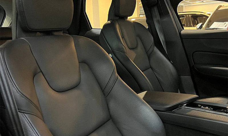 Volvo Xc60 B5 Moment...
