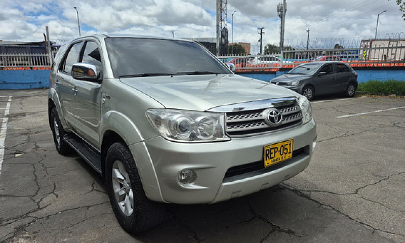 Toyota Fortuner 2.7 ...