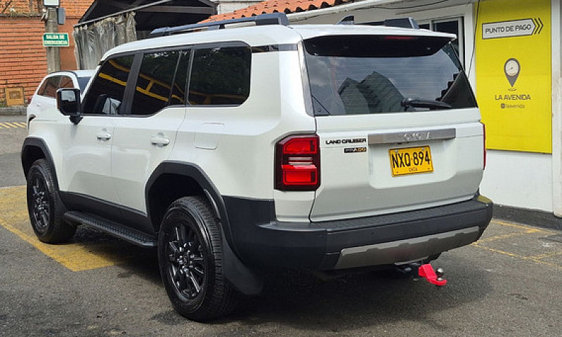 Toyota Land Cruiser ...