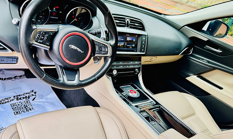 Jaguar Xe 2.0 Turbo...
