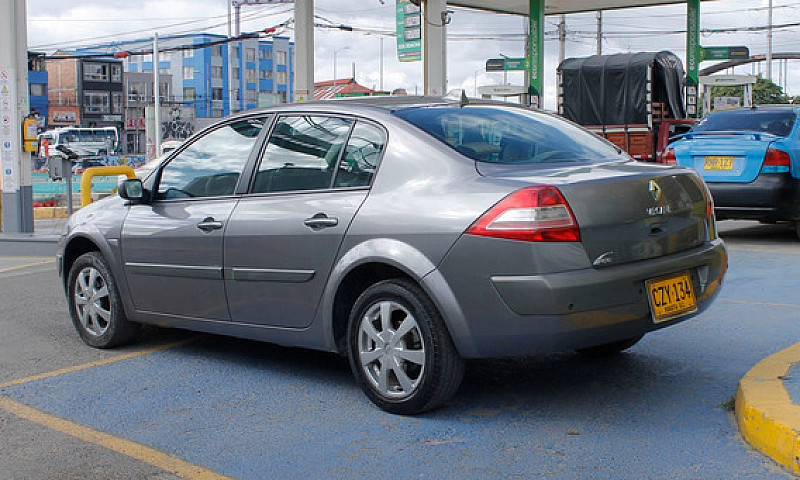 Renault Megane 2 2.0...
