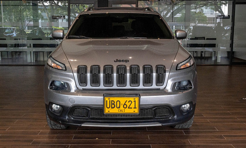 Jeep Cherokee 3.2 Li...
