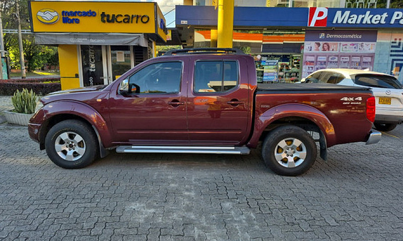 Nissan Navara 2.5 Le...
