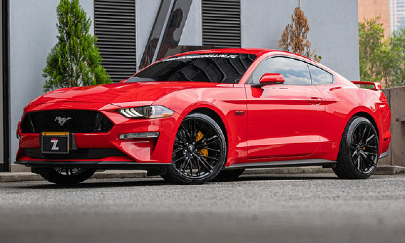 Ford Mustang Gt 5.0...