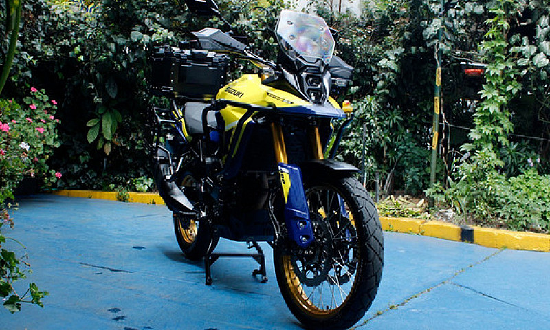 Suzuki V-Strom 800 D...