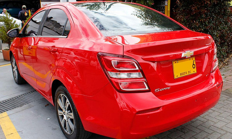 Chevrolet Sonic 1.6 ...