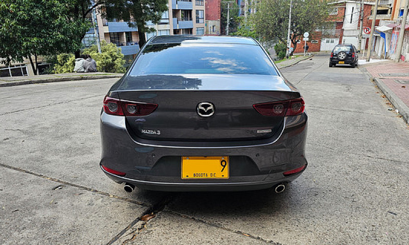 Mazda 3 2.0 Touring...