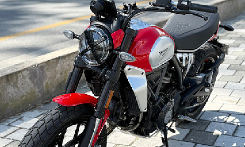 Ducati Scrambler 800...