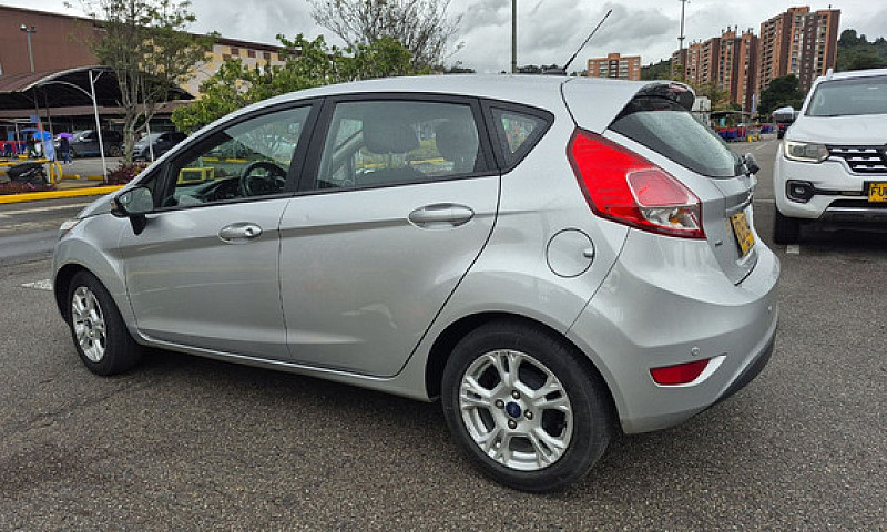 Ford Fiesta 1.6 Hatc...