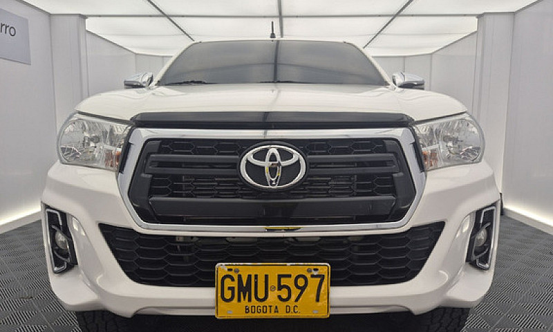 Toyota  Hilux 2.8 At...