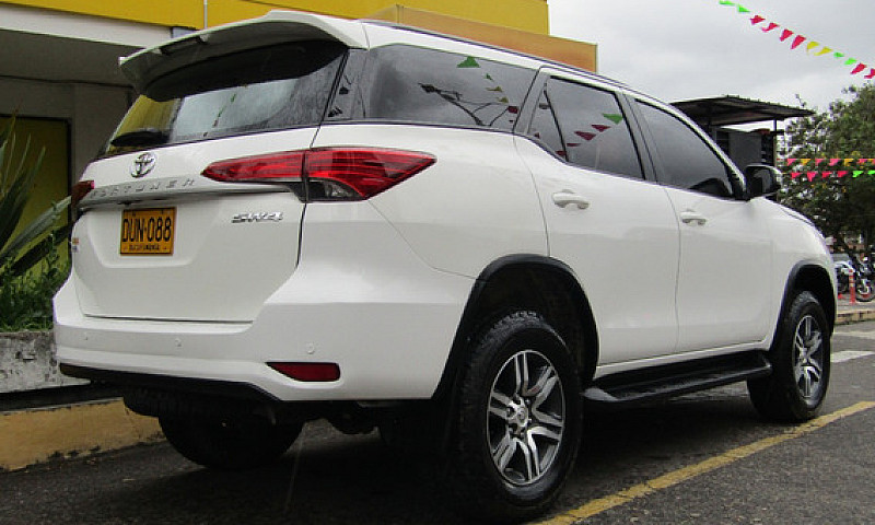 Toyota Fortuner 2.7 ...