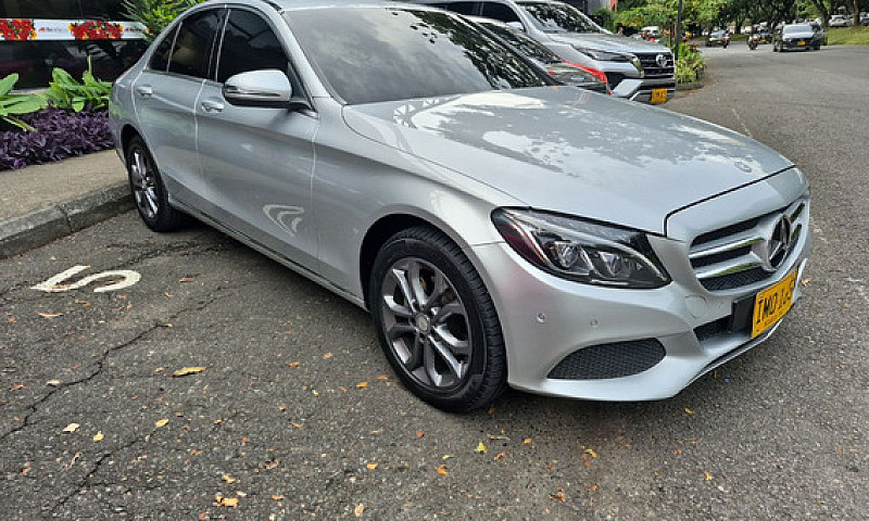 Mercedes-Benz Clase ...