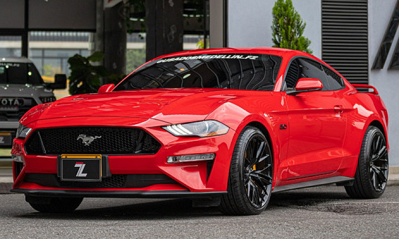 Ford Mustang Gt 5.0...