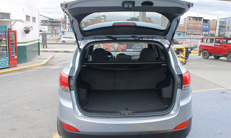 Hyundai Tucson Ix-35...