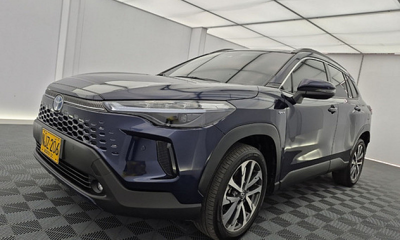 Toyota Corolla Cross...