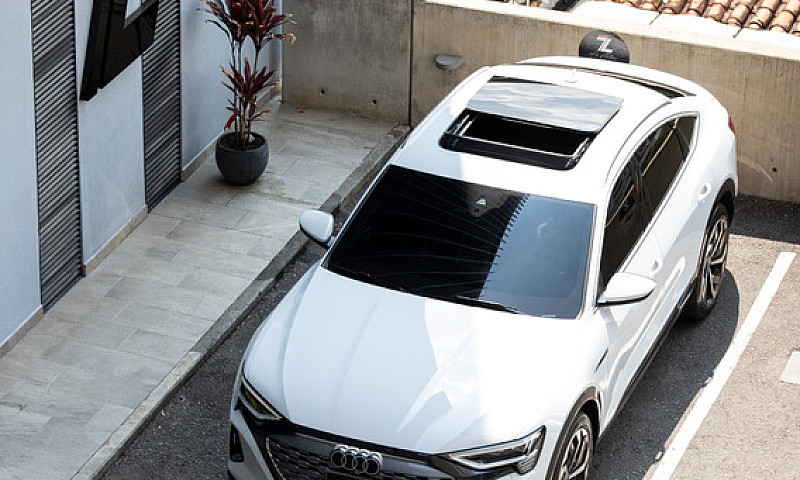 Audi Q8 E-Tron 55 Qu...