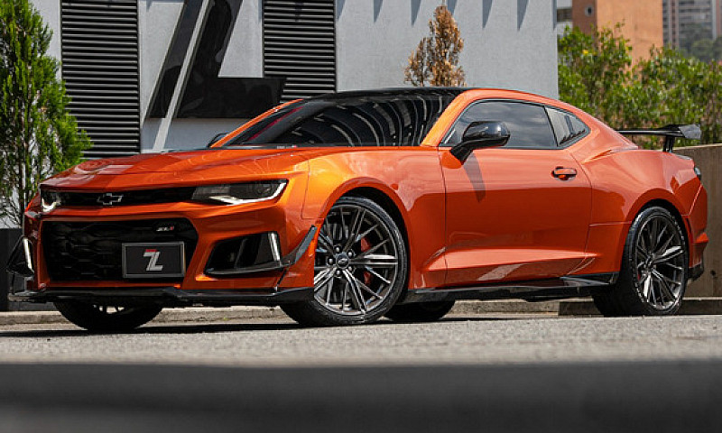 Chevrolet Camaro Zl1...