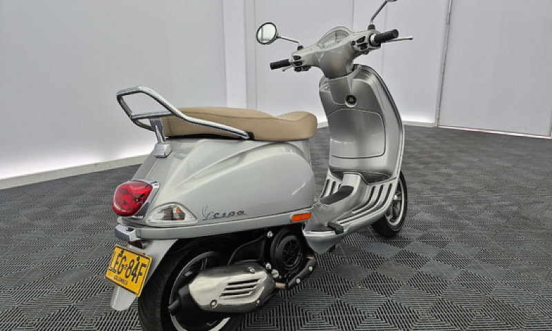 Piaggio Vespa Vxl 15...