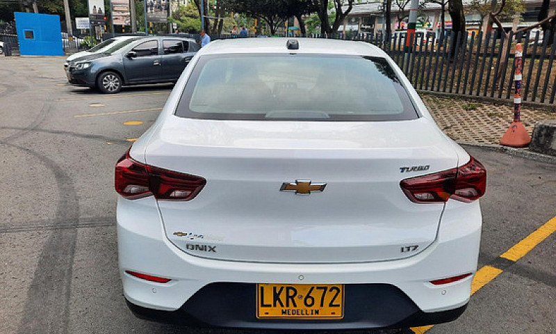 Chevrolet Onix Ltz 1...