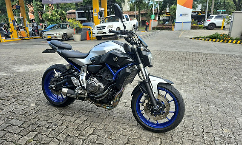  Yamaha Mt 07 2015...