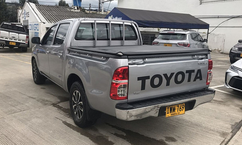 Toyota Hilux Toyota ...