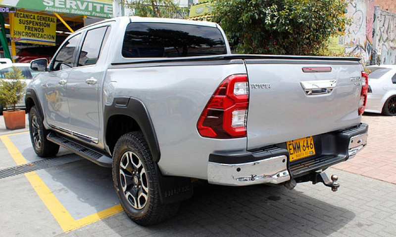 Toyota Hilux Srv 201...
