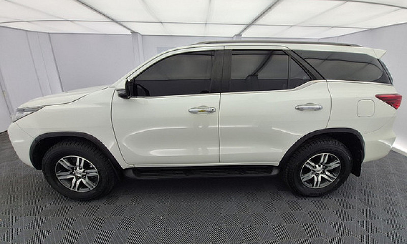 Toyota Fortuner 2.4 ...