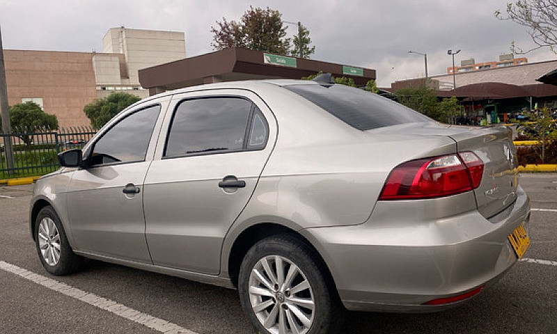 Volkswagen Voyage 1....