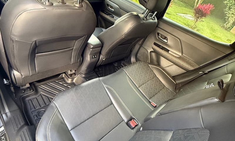 Nissan Kicks 2.0 Exc...