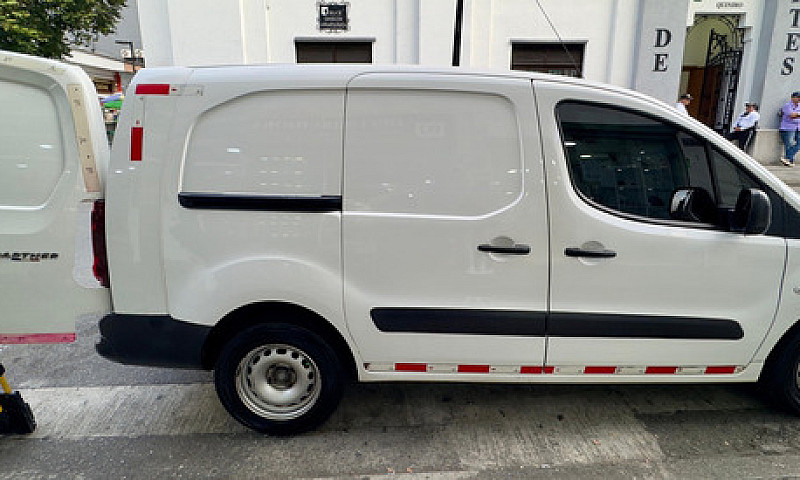 Peugeot Partner 1.6L...