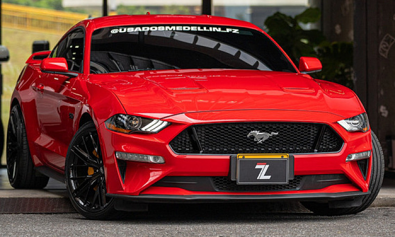 Ford Mustang Gt 5.0...