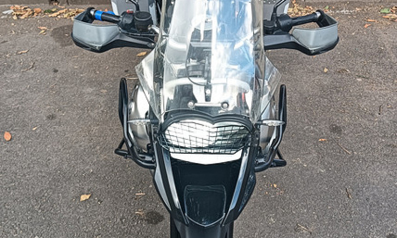 Hermosa Triple Black...