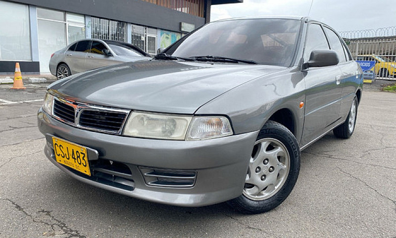 Mitsubishi Lancer 1....