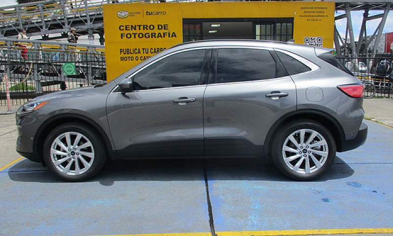 Ford Escape Titanium...