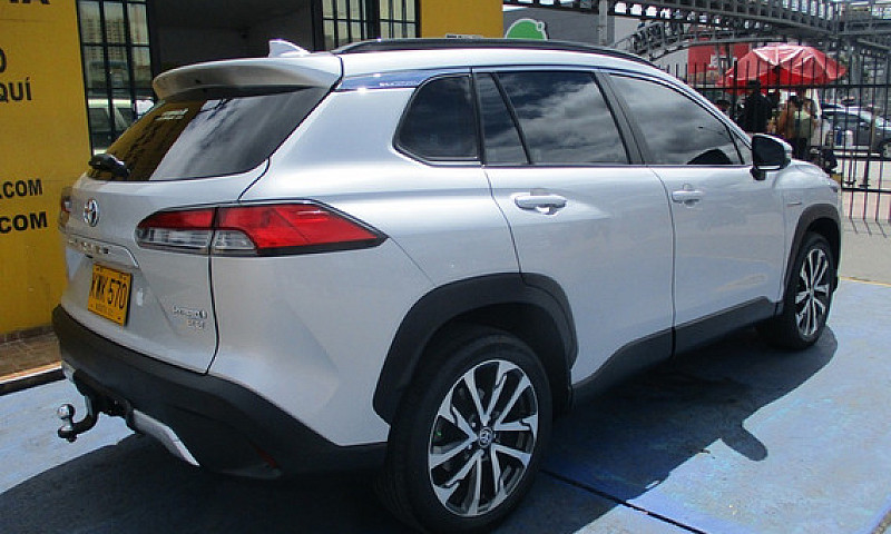 Toyota Corolla Cross...