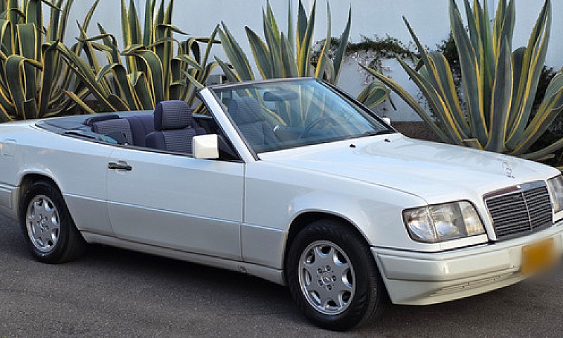 Mercedes Benz E200 C...