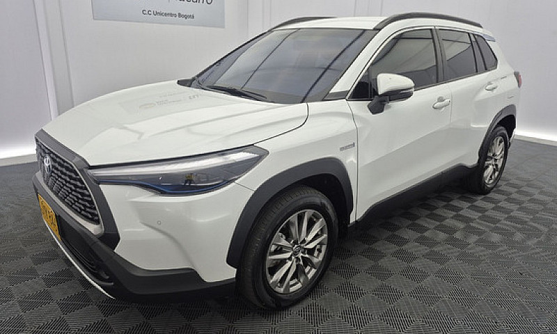 Toyota Corolla Cross...