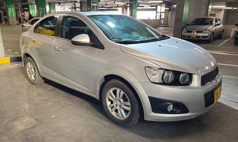 Chevrolet Sonic 1.6 ...