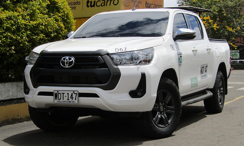 Toyota Hilux 2.4 Dié...