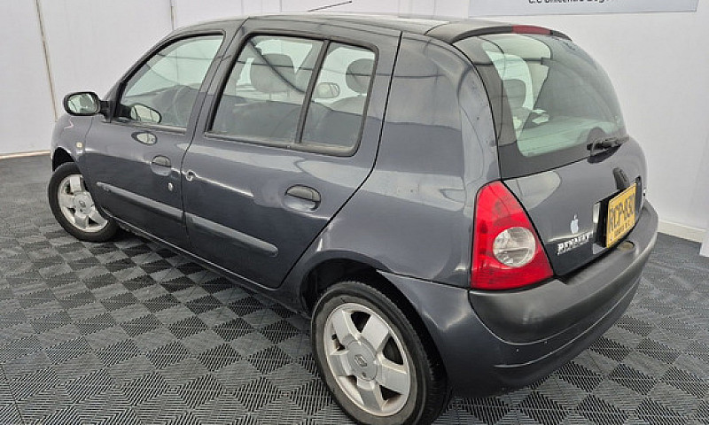 Renault Clio 1.6 Exp...