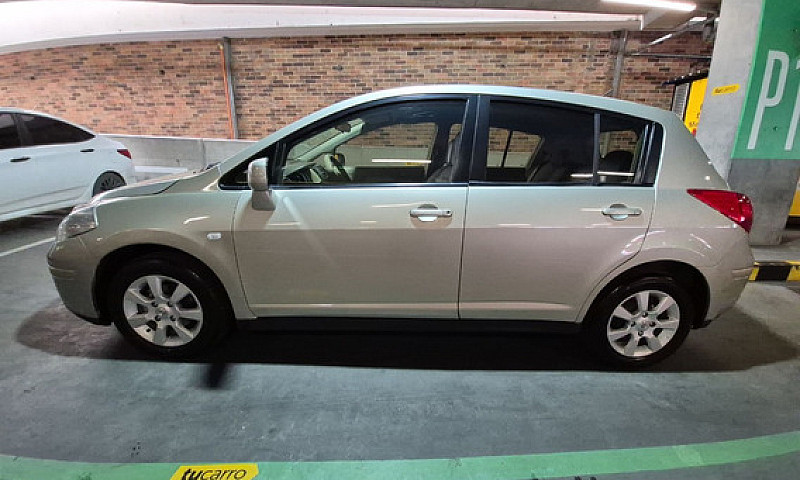 Nissan Tiida Hb 1.8 ...