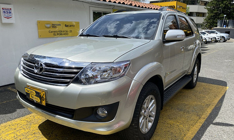 Toyota Fortuner 2.7 ...